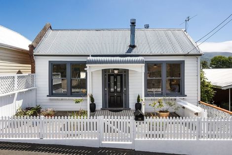 Photo of property in 35 Brownville Crescent, Maori Hill, Dunedin, 9010