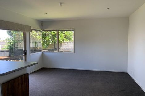 Photo of property in 3 Bridgehead Cove, West Harbour, Auckland, 0618