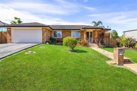 Photo of property in 28 View Ridge Drive, Ranui, Auckland, 0612