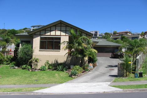 Photo of property in 18 Helen Ryburn Place, Torbay, Auckland, 0630