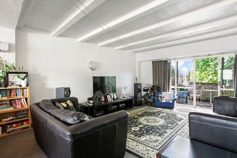 Photo of property in 8a Captain Scott Road, Glen Eden, Auckland, 0602