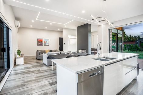 Photo of property in 17 Leebank Crescent, Riverhead, 0820