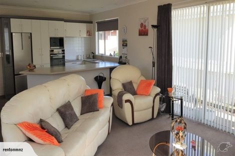 Photo of property in 8a Reid Avenue, Mosgiel, 9024