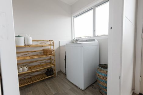 Photo of property in 5 Poharama Place, Marfell, New Plymouth, 4310