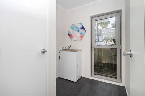 Photo of property in 29a Sylvan Crescent, Te Atatu South, Auckland, 0610