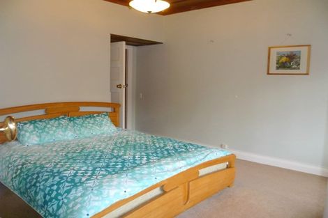 Photo of property in 11 Glen Road, Kelburn, Wellington, 6012