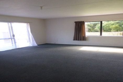 Photo of property in 28 Hookway Grove, Paraparaumu, 5032