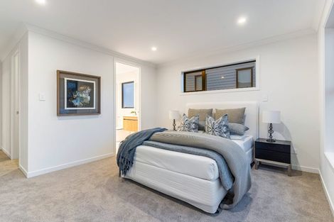 Photo of property in 6 Luff Place, Long Bay, Auckland, 0630