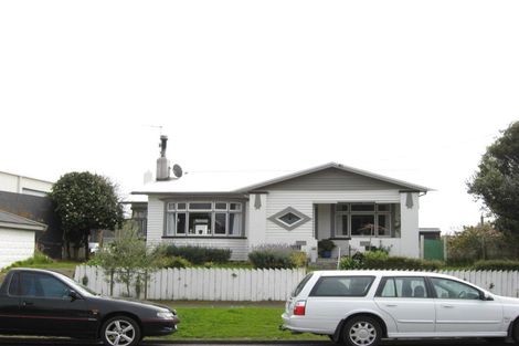 Photo of property in 14 Normanby Street, Fitzroy, New Plymouth, 4312