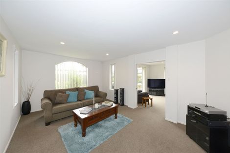 Photo of property in 6 Cassinia Gardens, Aidanfield, Christchurch, 8025