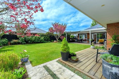 Photo of property in 32 Althorp Place, Avonhead, Christchurch, 8042