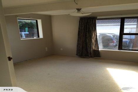 Photo of property in 34 Pekanga Road, Normandale, Lower Hutt, 5010