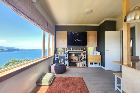 Photo of property in 104 Nicholson Road, Khandallah, Wellington, 6035