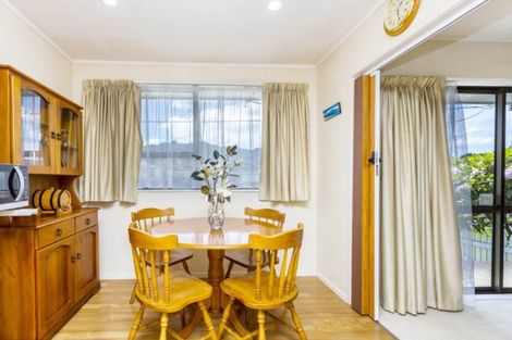 Photo of property in 2/50 Kowhai Avenue, Ebdentown, Upper Hutt, 5018