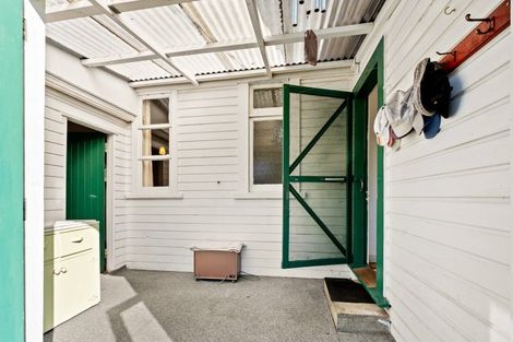 Photo of property in 24 Seymour Street, Waitara, 4320