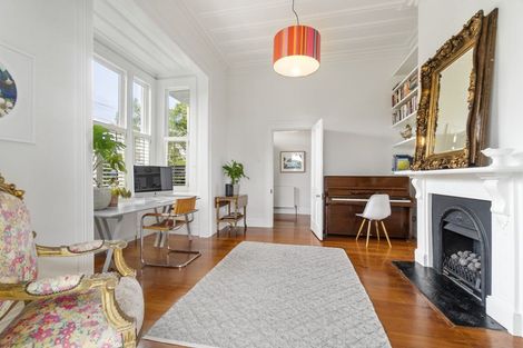 Photo of property in 75 Vauxhall Road, Devonport, Auckland, 0624