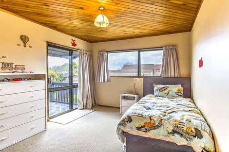 Photo of property in 14 Cooper Place, Chedworth, Hamilton, 3210