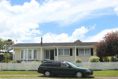 Photo of property in 28 Ewbank Place, Manurewa, Auckland, 2102