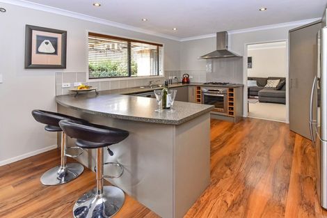 Photo of property in 4 Nita Place, The Gardens, Auckland, 2105