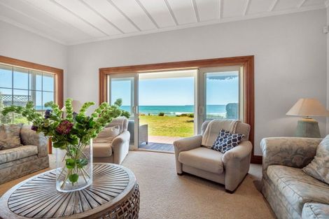 Photo of property in 123 Karewa Parade, Papamoa Beach, Papamoa, 3118