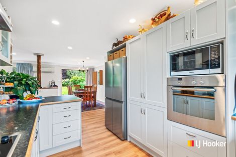 Photo of property in 16 Woodside Road, Woodside, Outram, 9073