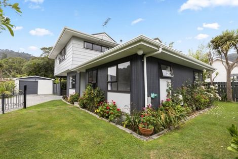 Photo of property in 27a Tawhai Street, Stokes Valley, Lower Hutt, 5019