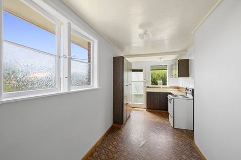 Photo of property in 2/290 Carrington Street, Vogeltown, New Plymouth, 4310