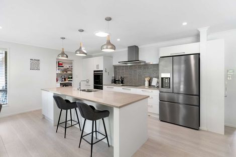 Photo of property in 2g Country Club Lane, Waiuku, 2123