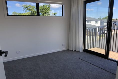 Photo of property in 16b Hamurana Place, Te Atatu Peninsula, Auckland, 0610