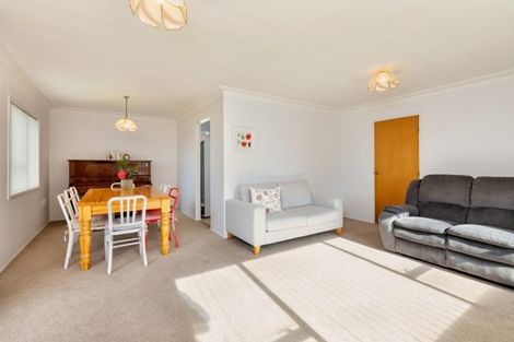 Photo of property in 2/171 Pigeon Mountain Road, Half Moon Bay, Auckland, 2012