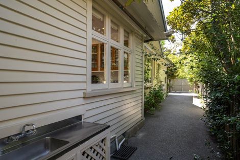 Photo of property in 11 Idris Road, Fendalton, Christchurch, 8052