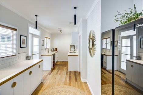 Photo of property in 5 Hooker Avenue, Hospital Hill, Napier, 4110