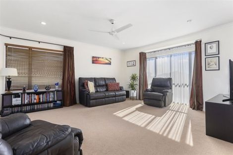 Photo of property in 52 Highfields Terrace, Henderson, Auckland, 0612