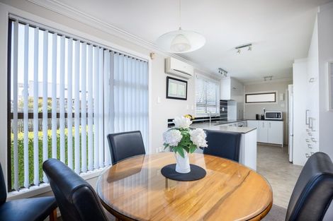 Photo of property in 32 Lismore Street, Strandon, New Plymouth, 4312