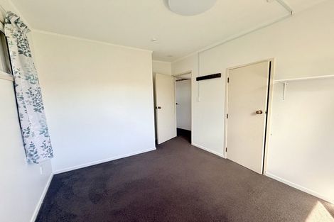 Photo of property in 14 Heather Place, Sunnynook, Auckland, 0620