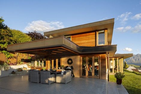 Photo of property in 27 Edinburgh Drive, Queenstown, 9300