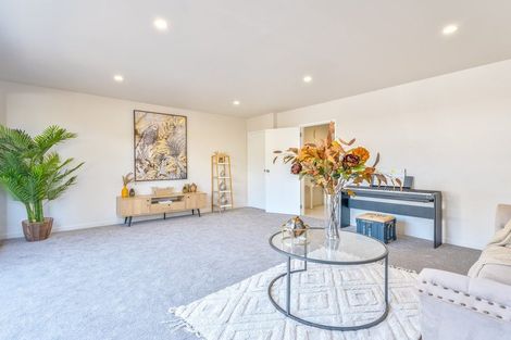 Photo of property in 33a Fairmount Road, Titirangi, Auckland, 0604