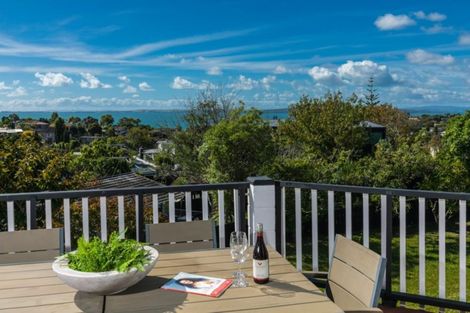 Photo of property in 44 Kowhai Road, Campbells Bay, Auckland, 0630
