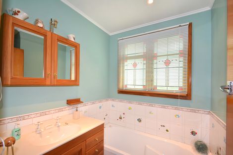 Photo of property in 10 Chisholm Place, Tainui, Dunedin, 9013