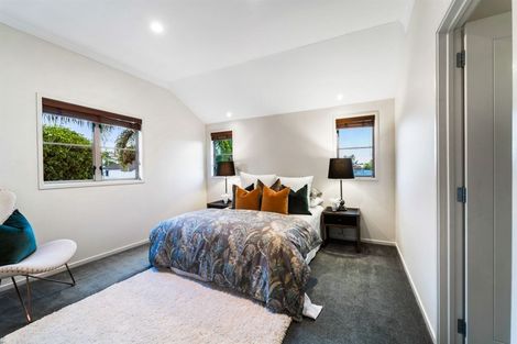 Photo of property in 8 Stratford Avenue, Milford, Auckland, 0620