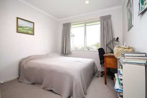 Photo of property in 81 Farnborough Drive, Grandview Heights, Hamilton, 3200