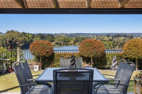 Photo of property in Waterview Estate, 26/4 Greystone Place, Omokoroa, 3114