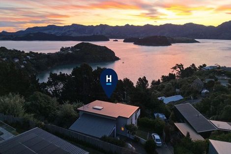 Photo of property in 10 Euan Sarginson Place, Diamond Harbour, Lyttelton, 8971