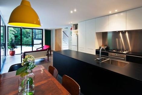 Photo of property in 2 Corrondella Grove, Belmont, Lower Hutt, 5010