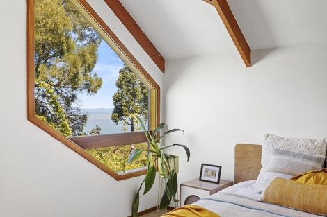 Photo of property in 71 Takahe Road, Titirangi, Auckland, 0604