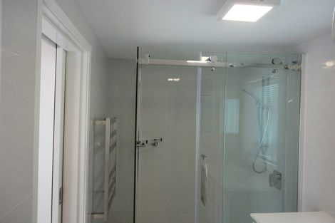 Photo of property in 4a Thurlestone Place, Burnside, Christchurch, 8053