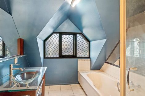 Photo of property in 2/4 Gleneagles Terrace, Ilam, Christchurch, 8053