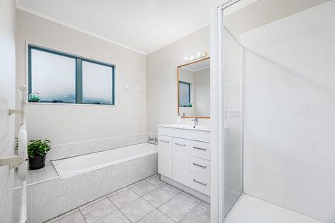 Photo of property in 7a Patrice Place, Massey, Auckland, 0614