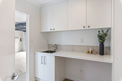 Photo of property in 13 Runanga Grove, Waikanae, 5036