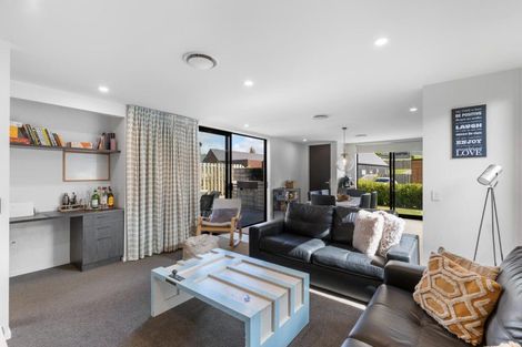 Photo of property in 24 Huxley Place, Lake Hayes, Queenstown, 9304